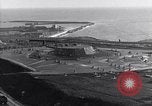 Standbild Die Entwaffnung der Helgoland Helgoland Festung nach Ersten Weltkrieg Helgoland Deutschland, 1920, aus Sekunde 51 historischem Filmmaterial Videoclip 65675040084