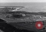 Standbild Die Entwaffnung der Helgoland Helgoland Festung nach Ersten Weltkrieg Helgoland Deutschland, 1920, aus Sekunde 52 historischem Filmmaterial Videoclip 65675040084