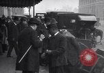 Immagine di SS Lusitania con partenza dal Molo 54 in New York New York City United States USA, 1915, secondo 43 filmato di repertorio 65675040085