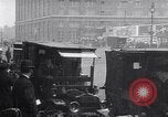 Immagine di SS Lusitania con partenza dal Molo 54 in New York New York City United States USA, 1915, secondo 57 filmato di repertorio 65675040085