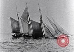 Immagine di 3-masted schooner Miss Morris affondato da U-boat Oceano atlantico, 1916, secondo 12 filmato di repertorio 65675040086