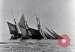 Immagine di 3-masted schooner Miss Morris affondato da U-boat Oceano atlantico, 1916, secondo 16 filmato di repertorio 65675040086