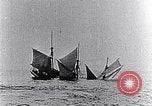 Immagine di 3-masted schooner Miss Morris affondato da U-boat Oceano atlantico, 1916, secondo 21 filmato di repertorio 65675040086