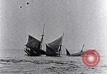 Immagine di 3-masted schooner Miss Morris affondato da U-boat Oceano atlantico, 1916, secondo 22 filmato di repertorio 65675040086
