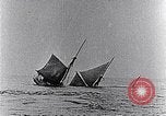 Immagine di 3-masted schooner Miss Morris affondato da U-boat Oceano atlantico, 1916, secondo 24 filmato di repertorio 65675040086