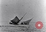 Immagine di 3-masted schooner Miss Morris affondato da U-boat Oceano atlantico, 1916, secondo 25 filmato di repertorio 65675040086