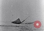Immagine di 3-masted schooner Miss Morris affondato da U-boat Oceano atlantico, 1916, secondo 27 filmato di repertorio 65675040086