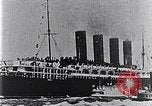 Immagine di Rivestimento Lusitania lasciando New York Oceano atlantico, 1915, secondo 51 filmato di repertorio 65675040087
