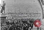 Standbild Czar's Army legt Waffen Russland, 1917, aus Sekunde 10 historischem Filmmaterial Videoclip 65675040088