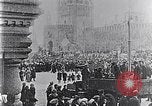 Standbild Czar's Army legt Waffen Russland, 1917, aus Sekunde 20 historischem Filmmaterial Videoclip 65675040088