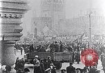 Standbild Czar's Army legt Waffen Russland, 1917, aus Sekunde 22 historischem Filmmaterial Videoclip 65675040088