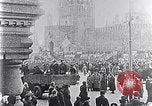 Standbild Czar's Army legt Waffen Russland, 1917, aus Sekunde 23 historischem Filmmaterial Videoclip 65675040088