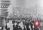 Standbild Czar's Army legt Waffen Russland, 1917, aus Sekunde 25 historischem Filmmaterial Videoclip 65675040088