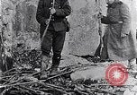 Standbild Czar's Army legt Waffen Russland, 1917, aus Sekunde 53 historischem Filmmaterial Videoclip 65675040088