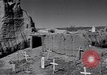 Immagine di Vivere e lavorare in nativo americana Adobe village New Mexico USA, 1948, secondo 14 filmato di repertorio 65675040095