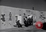 Immagine di Un vecchio insediamento Spagnolo Abiquiu New Mexico USA, 1948, secondo 31 filmato di repertorio 65675040096