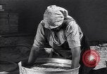 Immagine di Un vecchio insediamento Spagnolo Abiquiu New Mexico USA, 1948, secondo 62 filmato di repertorio 65675040096