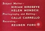 Standbild Heben gesunde Kinder United States USA, 1941, aus Sekunde 9 historischem Filmmaterial Videoclip 65675040100