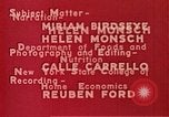 Standbild Heben gesunde Kinder United States USA, 1941, aus Sekunde 13 historischem Filmmaterial Videoclip 65675040100