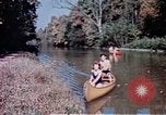 Standbild Heben gesunde Kinder United States USA, 1941, aus Sekunde 23 historischem Filmmaterial Videoclip 65675040100