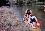 Standbild Heben gesunde Kinder United States USA, 1941, aus Sekunde 37 historischem Filmmaterial Videoclip 65675040100