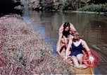 Standbild Heben gesunde Kinder United States USA, 1941, aus Sekunde 38 historischem Filmmaterial Videoclip 65675040100