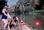 Standbild Heben gesunde Kinder United States USA, 1941, aus Sekunde 46 historischem Filmmaterial Videoclip 65675040100