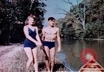 Standbild Heben gesunde Kinder United States USA, 1941, aus Sekunde 49 historischem Filmmaterial Videoclip 65675040100