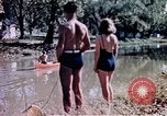 Standbild Heben gesunde Kinder United States USA, 1941, aus Sekunde 53 historischem Filmmaterial Videoclip 65675040100