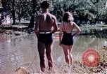 Standbild Heben gesunde Kinder United States USA, 1941, aus Sekunde 56 historischem Filmmaterial Videoclip 65675040100