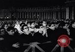 Immagine di Papa Giovanni XXIII prega Roma Italia, 1959, secondo 17 filmato di repertorio 65675040107