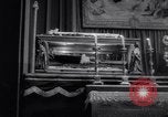 Immagine di Papa Giovanni XXIII prega Roma Italia, 1959, secondo 29 filmato di repertorio 65675040107