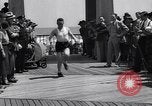 Standbild Boxer Jimmy McLarnin Beinarbeit Atlantic City New Jersey USA, 1934, aus Sekunde 9 historischem Filmmaterial Videoclip 65675040111