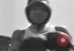 Standbild Boxer Jimmy McLarnin Beinarbeit Atlantic City New Jersey USA, 1934, aus Sekunde 15 historischem Filmmaterial Videoclip 65675040111