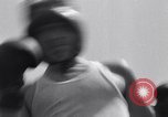 Standbild Boxer Jimmy McLarnin Beinarbeit Atlantic City New Jersey USA, 1934, aus Sekunde 18 historischem Filmmaterial Videoclip 65675040111