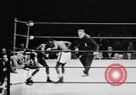 Image la boxe amateur Chicago Illinois USA, 1951, de la seconde 7 séquences d'archives historiques vidéo 65675040121