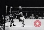 Image la boxe amateur Chicago Illinois USA, 1951, de la seconde 9 séquences d'archives historiques vidéo 65675040121