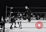 Image la boxe amateur Chicago Illinois USA, 1951, de la seconde 10 séquences d'archives historiques vidéo 65675040121