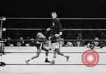 Image la boxe amateur Chicago Illinois USA, 1951, de la seconde 17 séquences d'archives historiques vidéo 65675040121