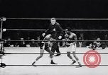 Image la boxe amateur Chicago Illinois USA, 1951, de la seconde 19 séquences d'archives historiques vidéo 65675040121