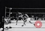 Image la boxe amateur Chicago Illinois USA, 1951, de la seconde 22 séquences d'archives historiques vidéo 65675040121