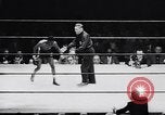 Image la boxe amateur Chicago Illinois USA, 1951, de la seconde 34 séquences d'archives historiques vidéo 65675040121