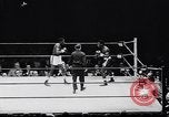 Image la boxe amateur Chicago Illinois USA, 1951, de la seconde 39 séquences d'archives historiques vidéo 65675040121