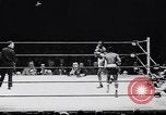 Image la boxe amateur Chicago Illinois USA, 1951, de la seconde 42 séquences d'archives historiques vidéo 65675040121