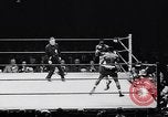 Image la boxe amateur Chicago Illinois USA, 1951, de la seconde 45 séquences d'archives historiques vidéo 65675040121