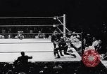 Image la boxe amateur Chicago Illinois USA, 1951, de la seconde 57 séquences d'archives historiques vidéo 65675040121