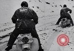 Image Snow capped véhicules Espagne, 1957, de la seconde 11 séquences d'archives historiques vidéo 65675040125
