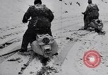 Image Snow capped véhicules Espagne, 1957, de la seconde 12 séquences d'archives historiques vidéo 65675040125