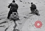 Image Snow capped véhicules Espagne, 1957, de la seconde 13 séquences d'archives historiques vidéo 65675040125
