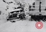 Image Snow capped véhicules Espagne, 1957, de la seconde 20 séquences d'archives historiques vidéo 65675040125